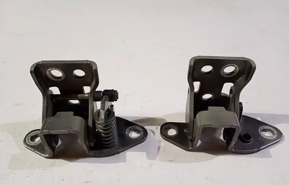 Dodge Challenger Front door hinges set 642AC