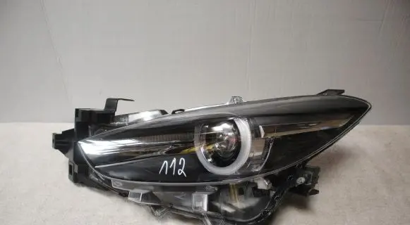 Mazda 3 III Headlight/headlamp