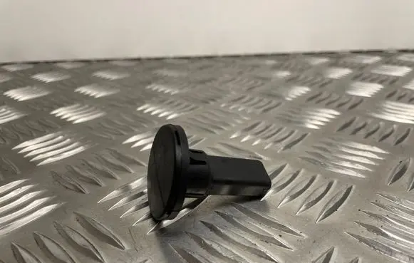 Radiator support slam panel bracket