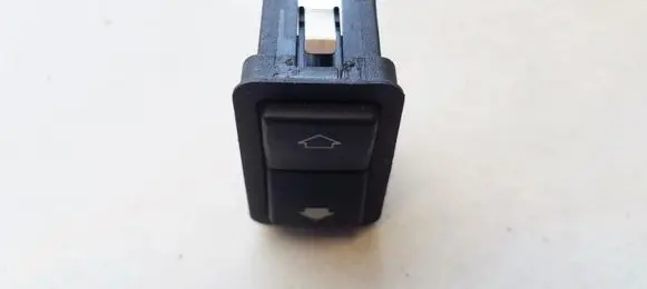 BMW 5 E39 Electric window control switch 8368974