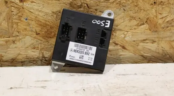 Mercedes-Benz E W211 Comfort/convenience module A2115452132