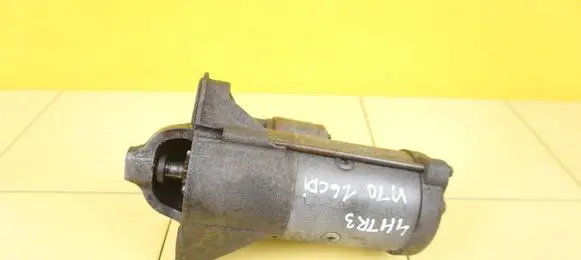 Mercedes-Benz Vito Viano W447 Starter motor 622951 4HTR3