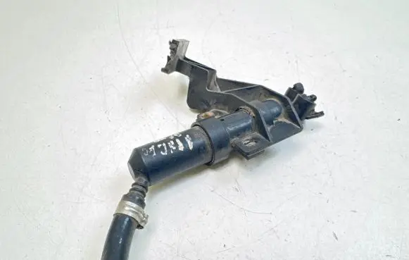 Ford Mondeo Mk III Headlight washer spray nozzle 1301329319 307030163