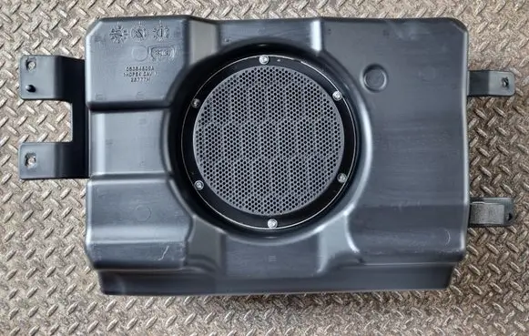 Dodge Durango III Subwoofer speaker P05064609AC 05064609AC