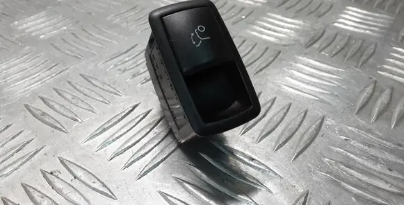 Tailgate opening switch