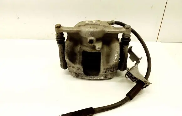Mercedes-Benz GLA W156 Front brake caliper A24637