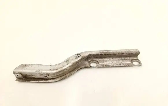 BMW 5 F10 F11 Radiator mount bracket 7583120