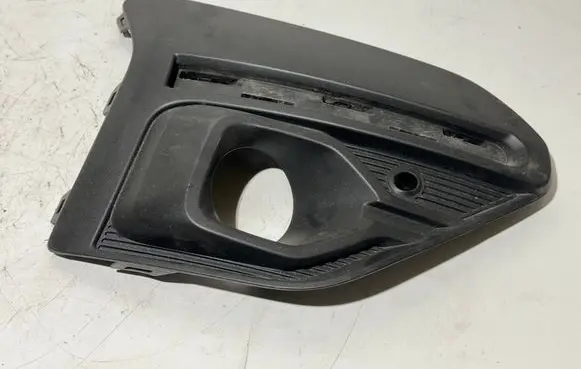 Dacia Sandero III Front bumper lower grill 261a23449r