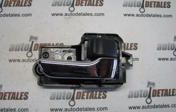 Toyota Avensis T220 Rear door interior handle C2260A2