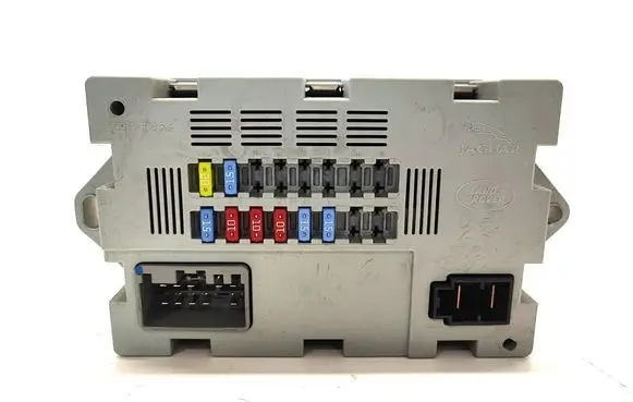 Jaguar XF X250 Fuse module CPLA14Q073AA