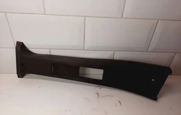 Ford Sierra Seat belt trim 87BBA24593BAW