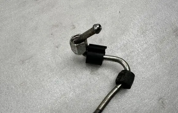 Audi A3 S3 8V Fuel injector supply line/pipe 05L130301