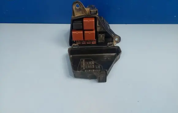 Toyota Corolla E110 Comfort/convenience module 8274102010