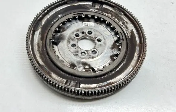 Skoda Octavia Mk3 (5E) Flywheel 04E105266 0003343 110516