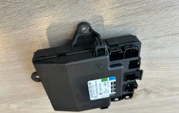 Mercedes-Benz A W169 Door control unit/module A1698203285 10001765