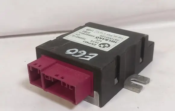 BMW 5 E60 E61 Fuel pump relay 7209286