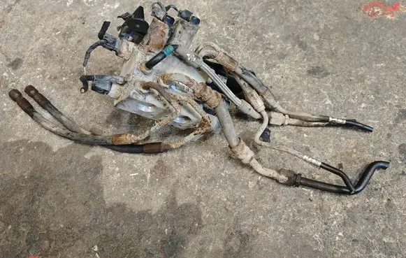BMW 7 E65 E66 Active stabilizer control/valve assembly 6758704 VB675870402