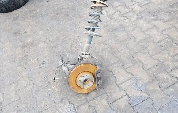 Dacia Dokker Front wheel hub spindle knuckle 