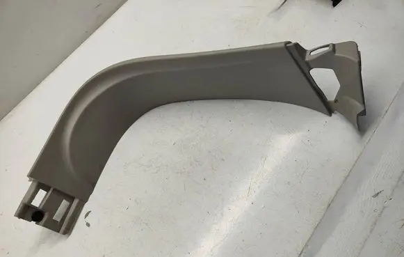 Chrysler Pacifica Tailgate trim 5RJ27PD2AE 101909090AYR 10272021
