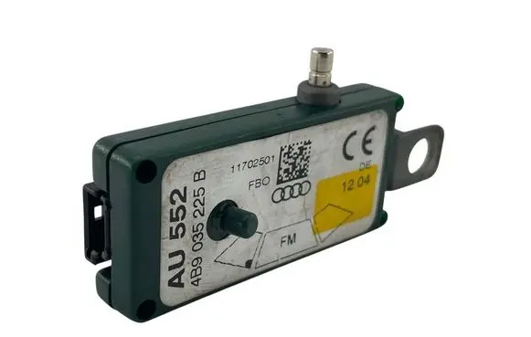 Audi A6 S6 C5 4B Aerial antenna amplifier 4B9035225B