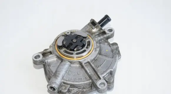 Audi A8 S8 D4 4H Vacuum pump 07L145100F