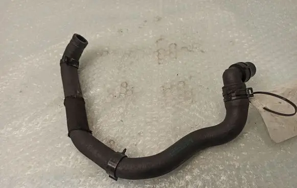 Mercedes-Benz C W204 Engine coolant pipe/hose A2048302296