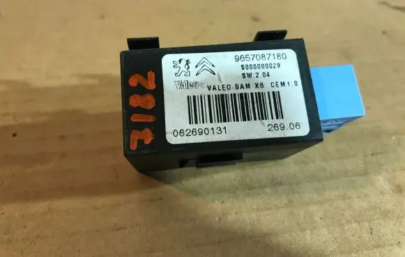 Citroen C6 Seat control module 9657087180