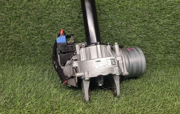 Jeep Renegade Steering wheel axle 59320984 00520644720 A0035082