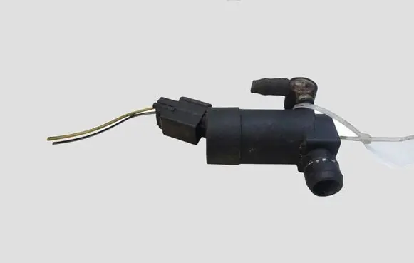 Ford Focus C-MAX Windscreen/windshield washer pump 1S7117K624FE