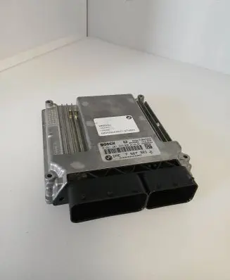 BMW 1 E81 E87 Engine control unit/module 7567321 030004005 0261201553