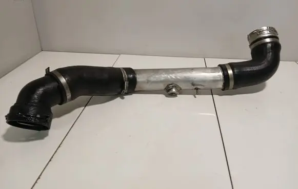 BMW 5 E60 E61 Intercooler hose/pipe 7790132 10305917