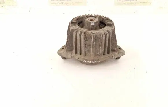 Mercedes-Benz E W212 Engine mount bracket 2122406417 2122404217