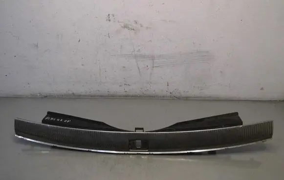 Audi Q7 4L Trunk/boot sill cover protection