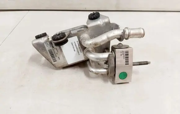 Opel Ampera Coolant heater control valve 25937422