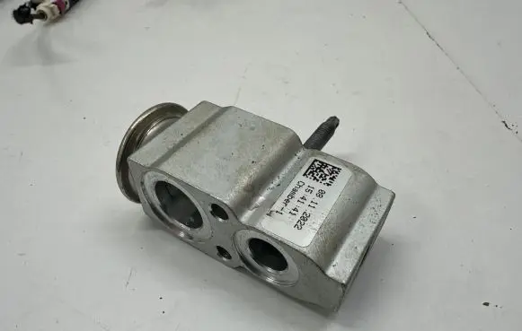 Mercedes-Benz CLA C118 X118 Air conditioning (A/C) expansion valve A2478307800