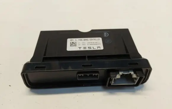 Tesla Model S Hand brake control module 1007618-00-j