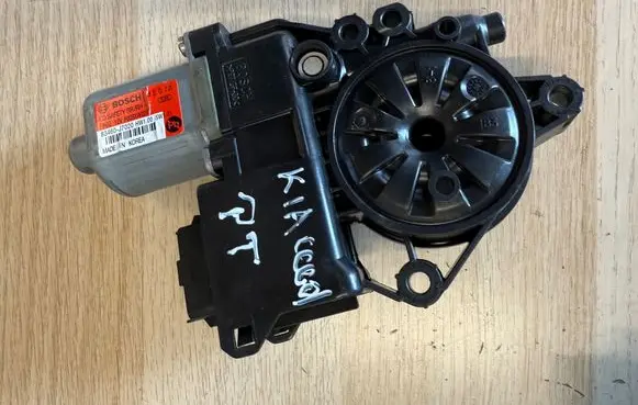 KIA Ceed Front door window regulator motor 83460J7020