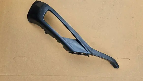 Volvo XC90 Front bumper splitter molding 31383801