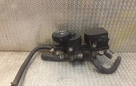 Mercedes-Benz A W169 Oil breather separator 6400101062 A6400101062