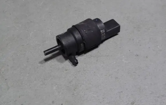 Audi A6 S6 C7 4G Windscreen/windshield washer pump 8K5955647