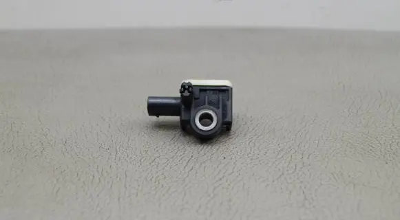 Mercedes-Benz B W246 W242 Airbag deployment crash/impact sensor A1668210151