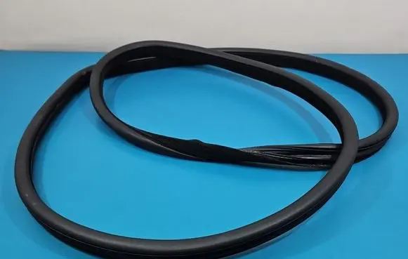 Land Rover Evoque I Front door rubber seal BJ3220708A IMPRK1553034