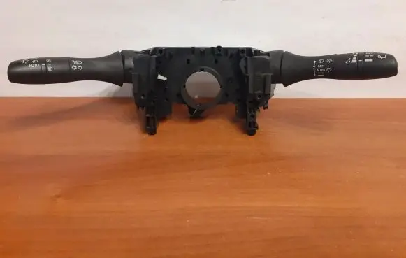 Nissan Qashqai Indicator stalk 19Z14SN2 11063