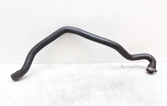 Volvo XC90 Breather/breather pipe/hose 30757220