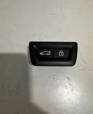 BMW 5 F10 F11 Tailgate/boot open switch button 9275121 VMERCA7T