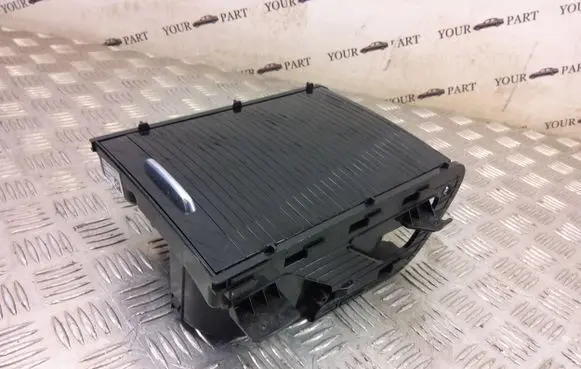 Land Rover Evoque I Cup holder front 08258-005