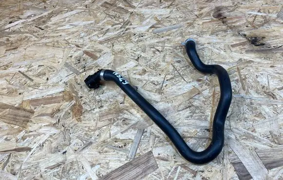 Volvo XC40 Engine coolant pipe/hose 32138746