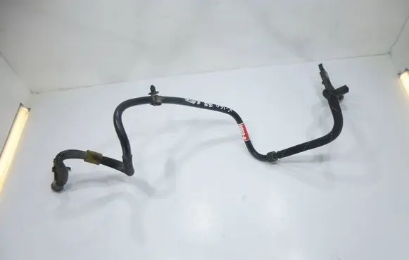 Volkswagen PASSAT B8 Vacuum line/pipe/hose 04L611933