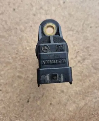 Mercedes-Benz A W168 Camshaft position sensor A0031539728 304204