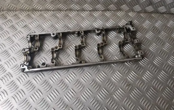 Skoda Octavia Mk2 (1Z) Camshaft holder 03L103286A